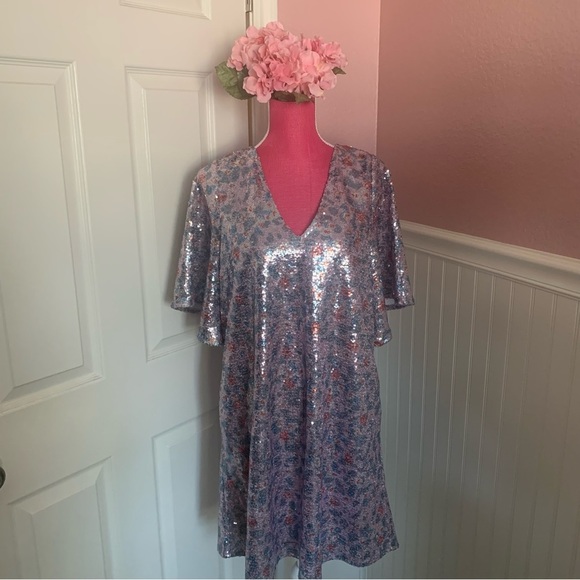 NWT Ichi Mini Sequined Trapeze Dress with Flared Short Sleeved, size 4 - Picture 1 of 10